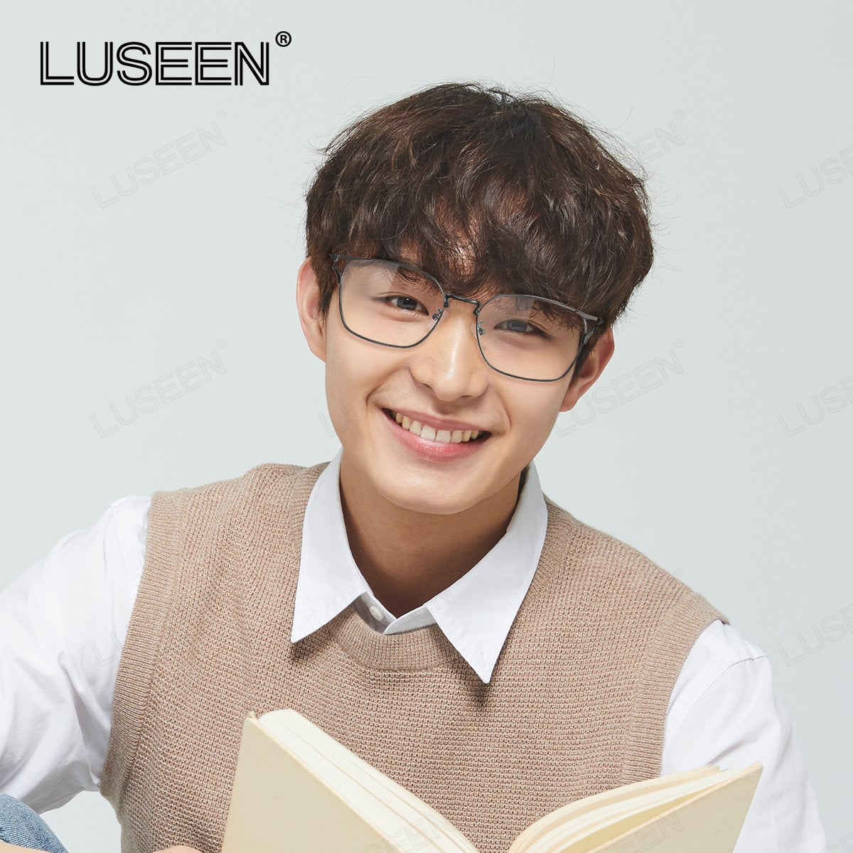 LUSEEN AG2236 Photochromic Anti-Radiation Eyeglasses Rectangle Shades For Women Man Eyeglass Anti Blue Ray Hot Sale Fashion Glasses