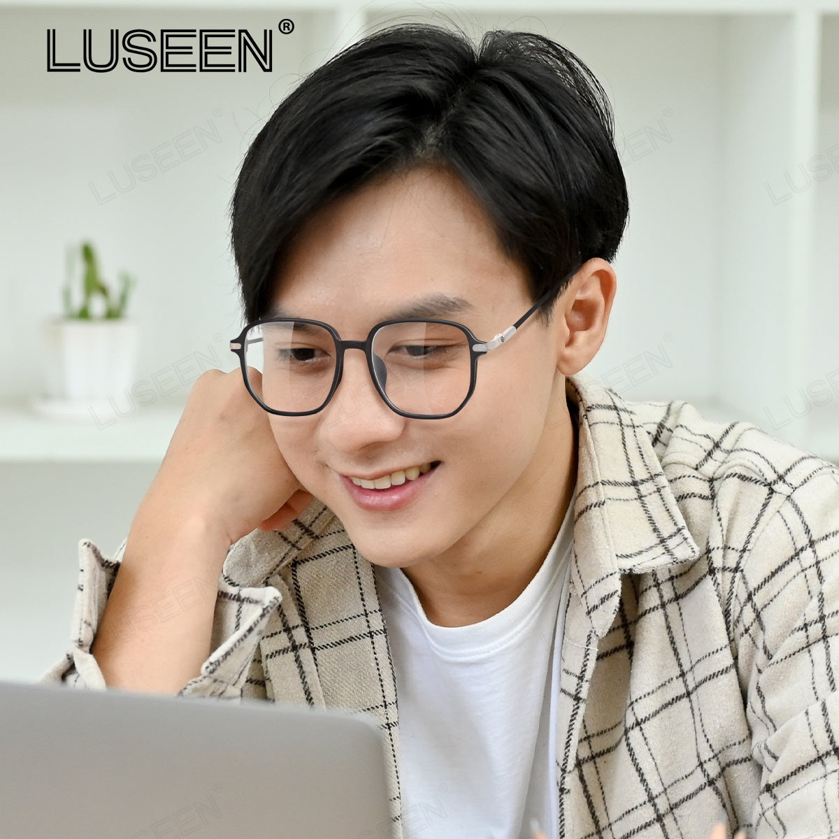 LUSEEN AG2266 Anti-Radiation Photochromic Eyeglasses For Men Women Oversized Full Rim AG2266